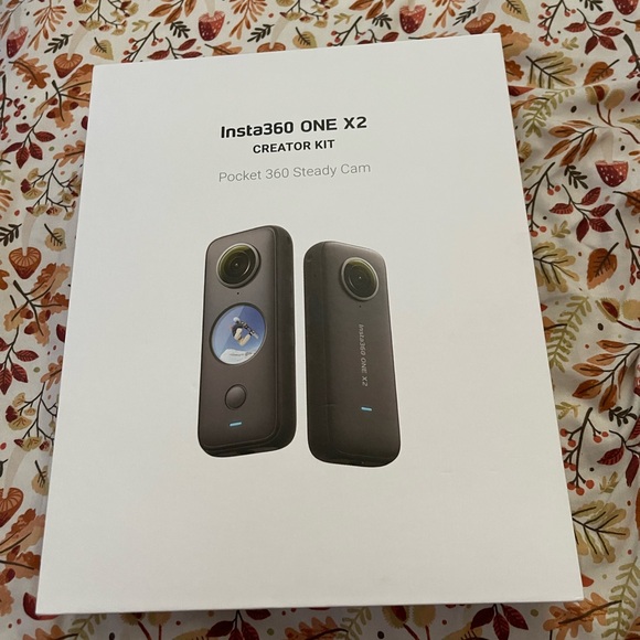 Insta 360 Camera - Picture 2 of 3